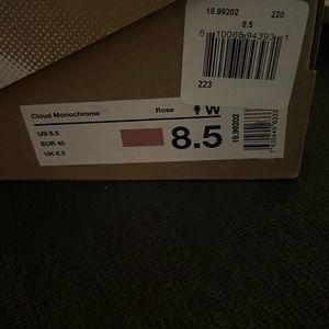 Comfy running sneakers worn once